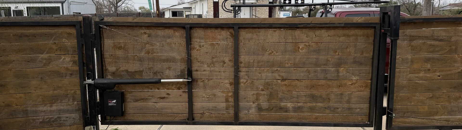 Wood & Iron Gates & Fencing breadcrumb